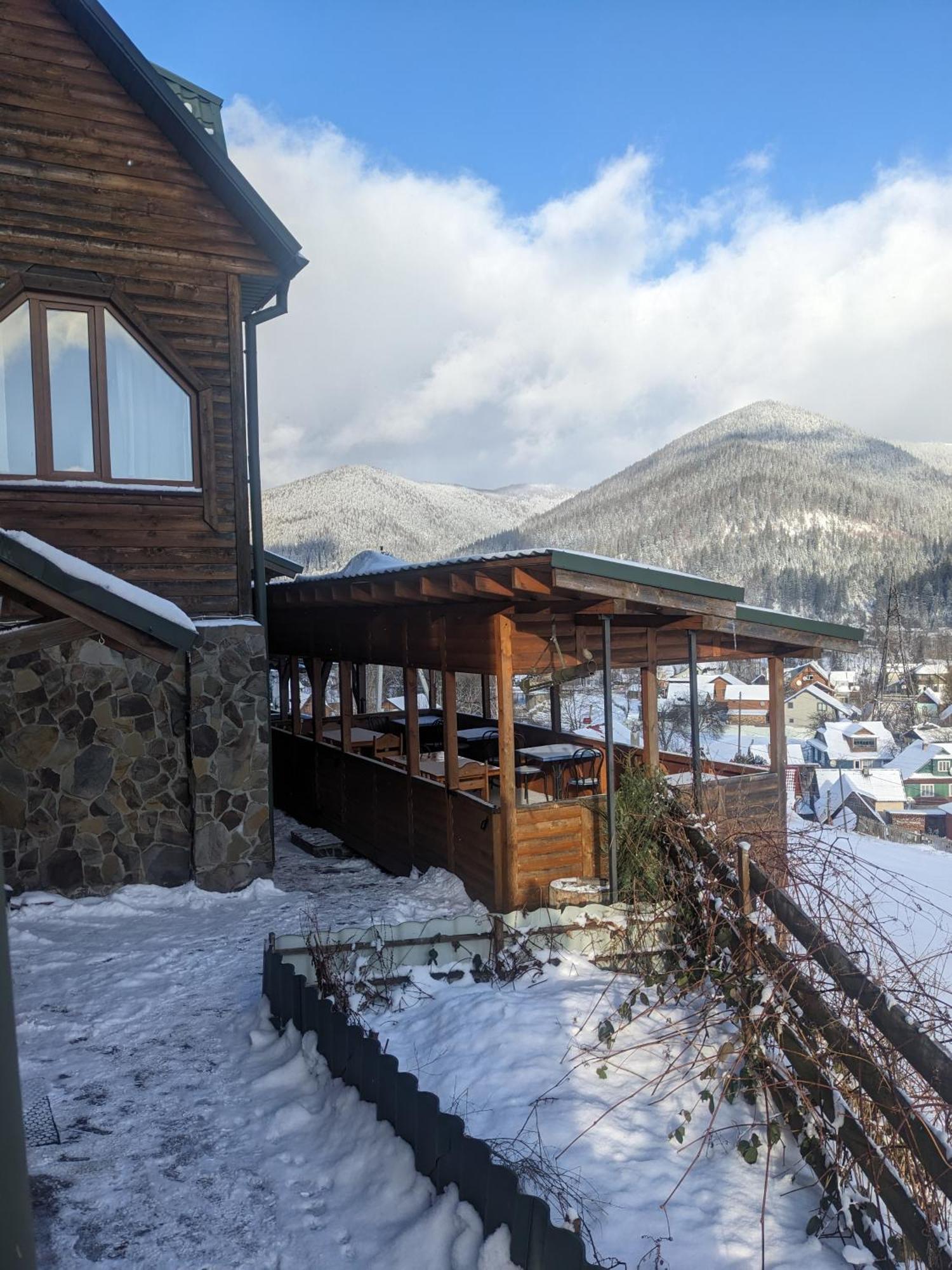 Котедж ,,ТІК Hotel Татарив Екстериор снимка
