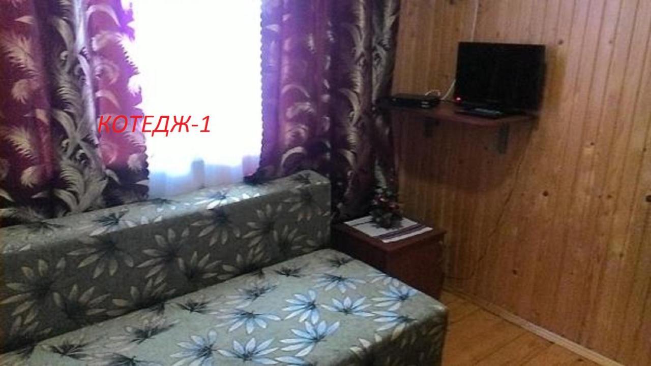 Котедж ,,ТІК Hotel Татарив Екстериор снимка