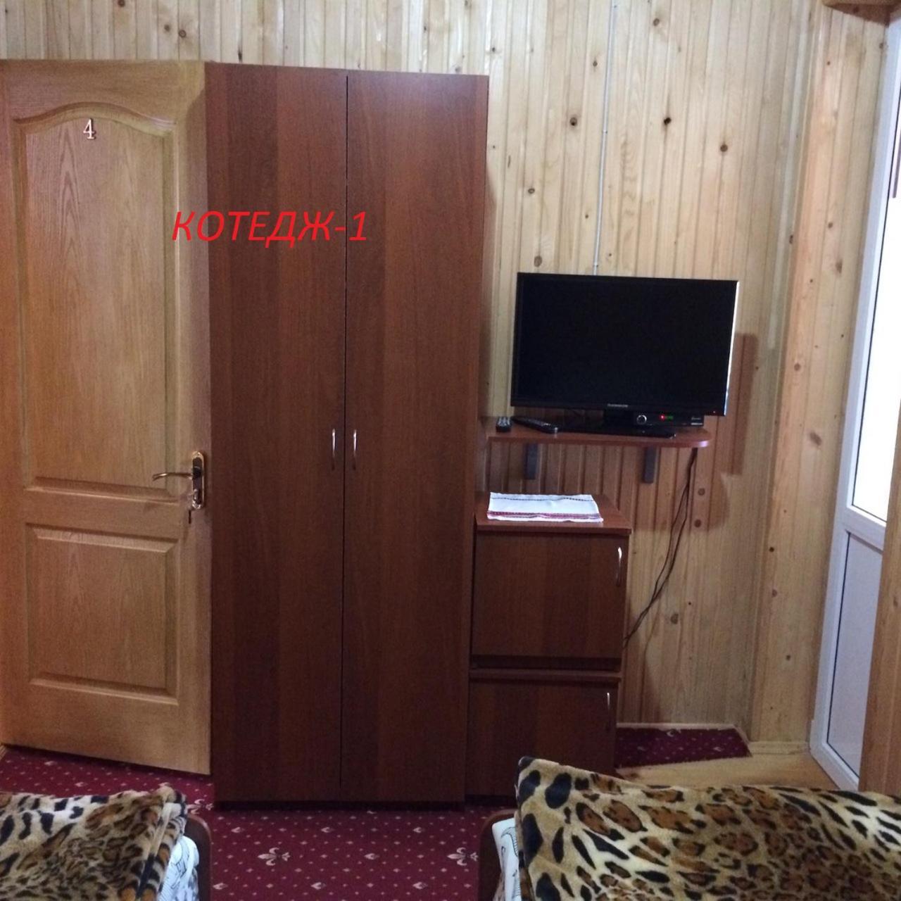 Котедж ,,ТІК Hotel Татарив Екстериор снимка